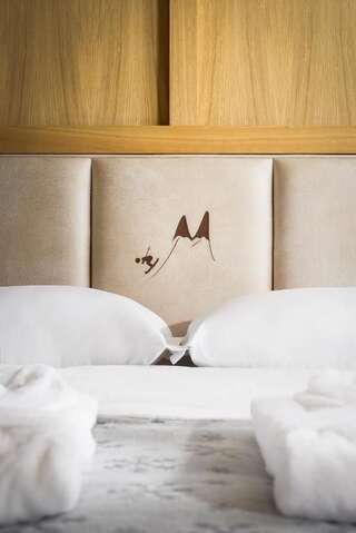 Отель Hotel and SPA Moreni София Двухместный номер с 1 кроватью и видом на горы-11